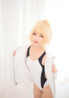 古月
