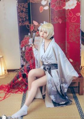光屁股